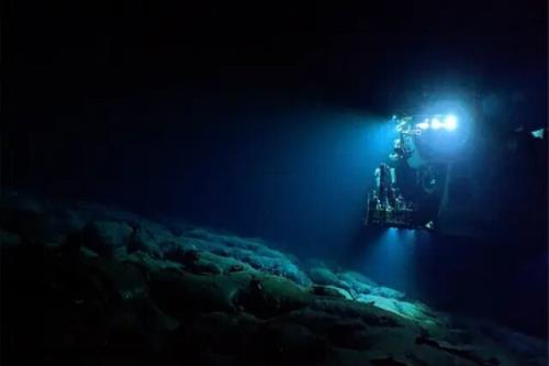کشف چاه های گرمابی جدید در عمق ۲ و نیم کیلومتری اقیانوس